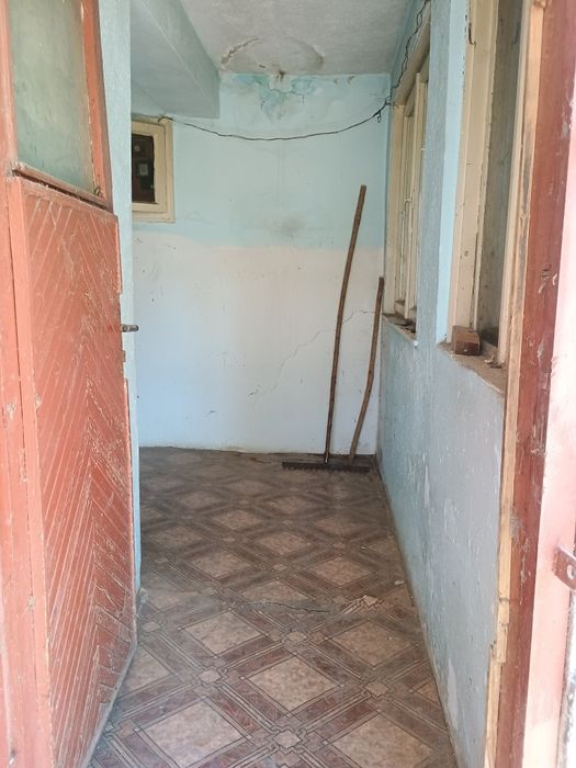 Къща с двор с.Изворско