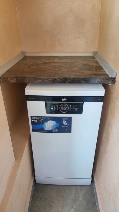 Дава се под наем Тристаен апартамент в София, Връбница 2 - 110 кв.м за 900 € - Снимка #12