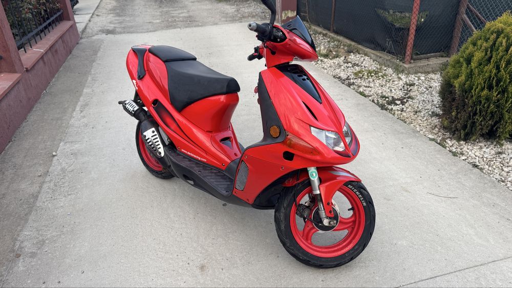 Scuter Derbi editie limitata 49cmc