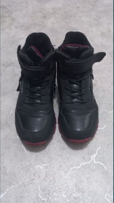 утепленные кроссовки