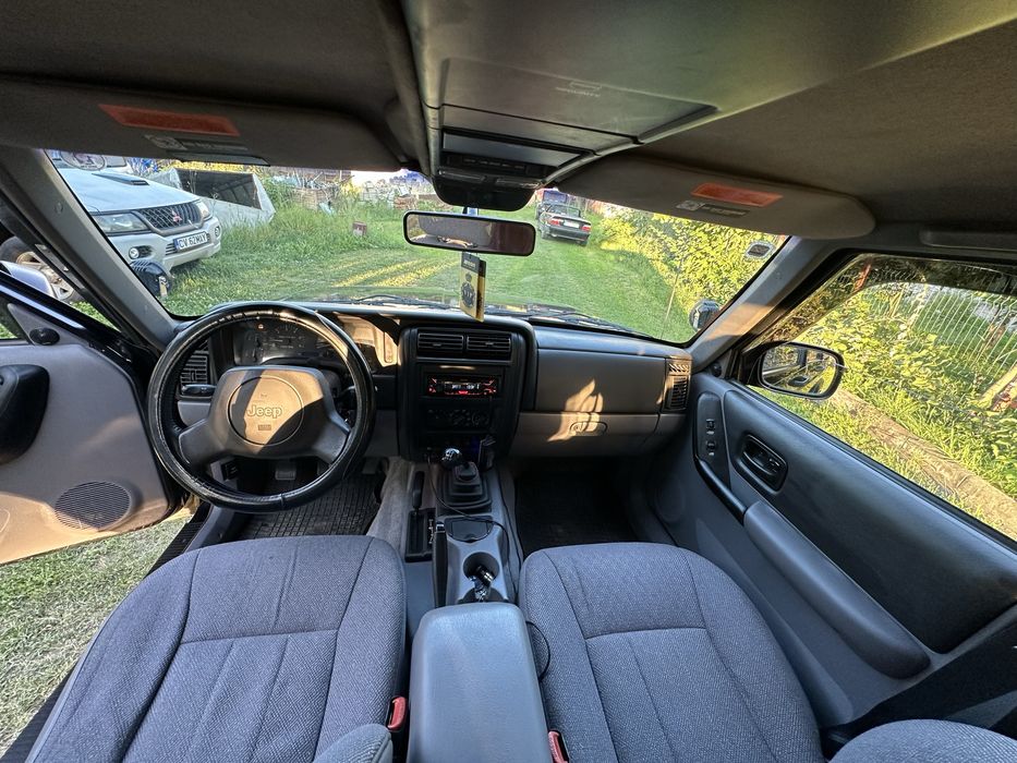 Jeep cheroke XJ 2.5 AC functional