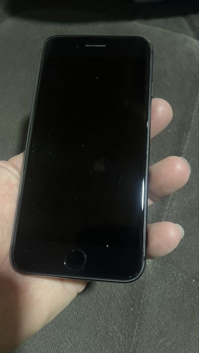 iphone 8 , 64gb-Добро състояние