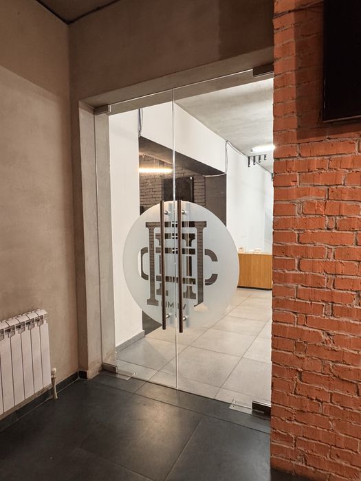 Тонировка окон матирование перегородок бронь