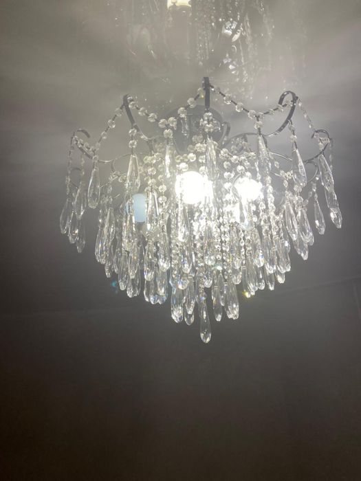 СРОЧНО продам люстры  по 2 тыс