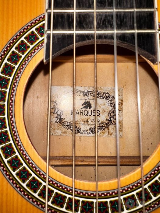 gitara sotiladi classik original MARQUES made in Brazilia