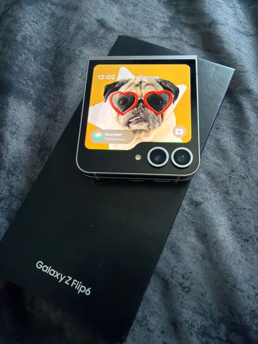Продавам Samsung Z flip 6 много гледан и пазен