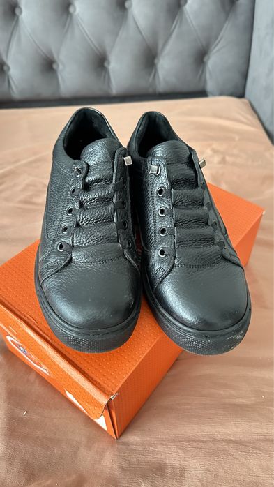 Продам обувь Tifflany 39размер