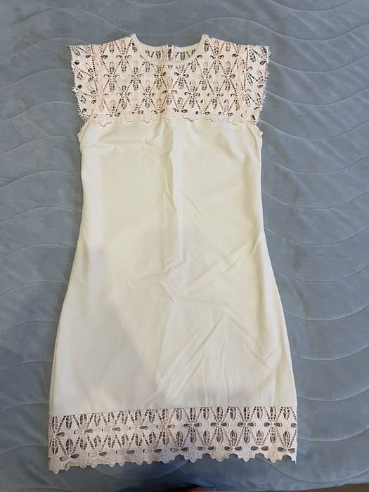 Дамска рокля в прасковен цвят