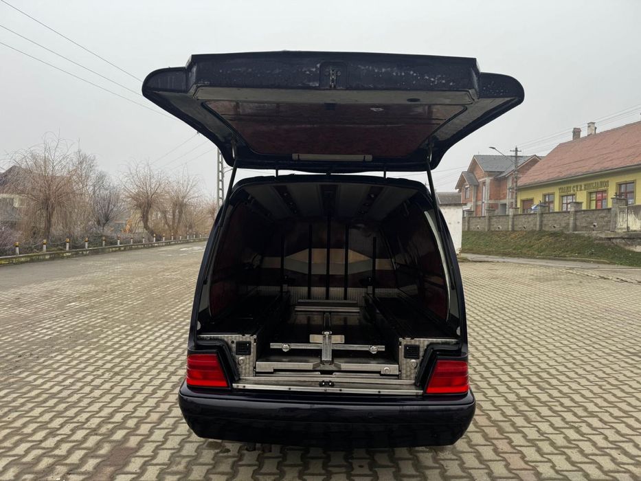 Mercedes E220 SD Funerar / Dric *Automat*