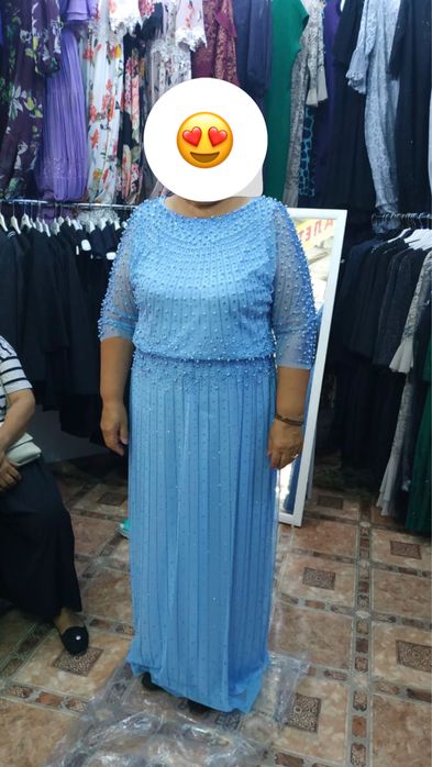 Продам платье срочно одевала 1 раз