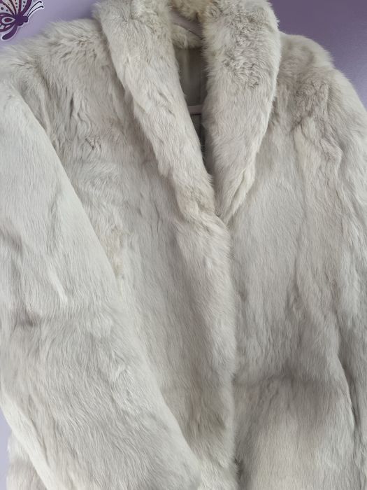 Дамско палтенце от естествена заешка кожа