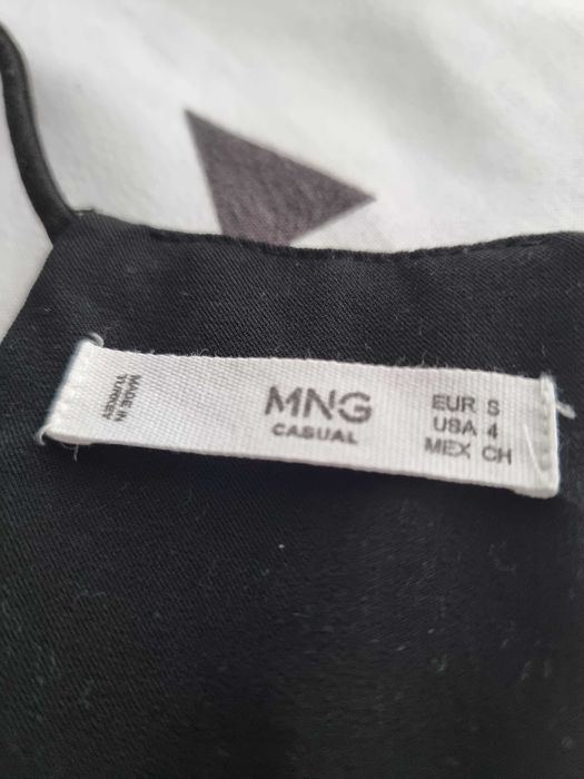 Rochie neagră, Mng, fără nici o purtare