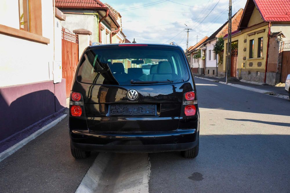 VOLKSWAGEN Touran 2006 — imagine 4