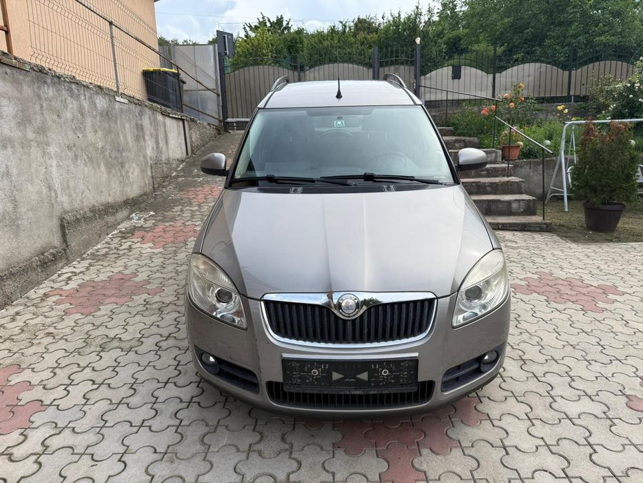 SKODA Roomster 2010 — imagine 2