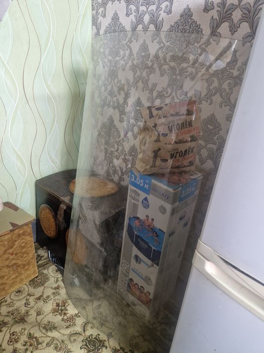 Продаётся витринный холодильник