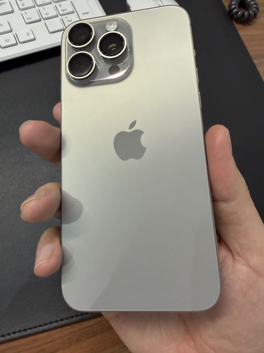 iPhone 15 ProMax silver