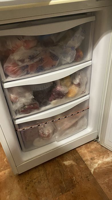 Продам холодильник