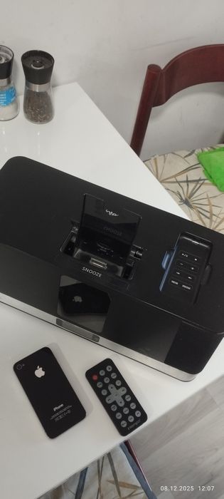 Boxa + iPhone aparat audio