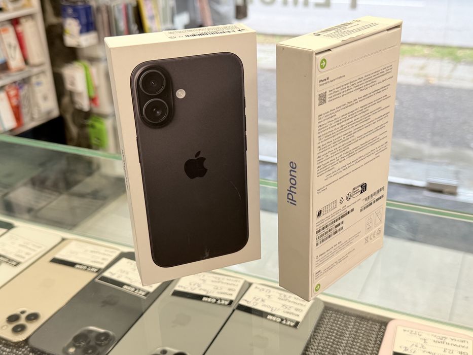 Apple iPhone 16 128GB Black & Ultramarine