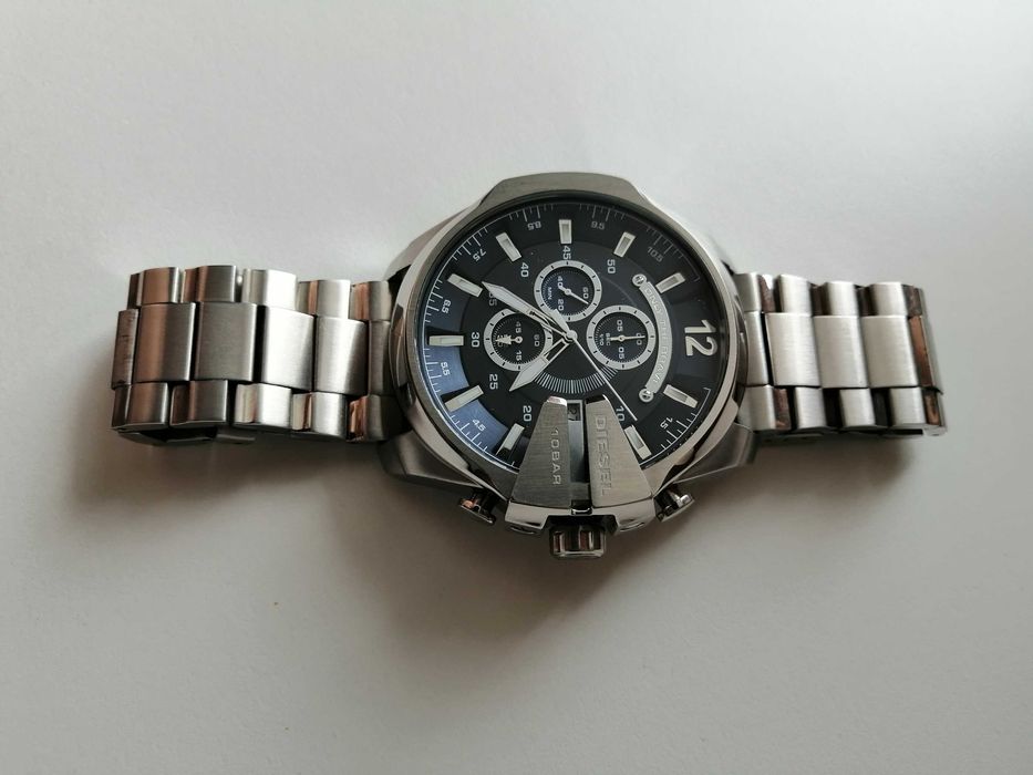 Продам Часы Diesel