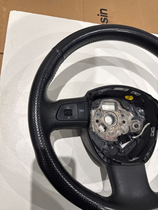 Audi A3-4-5-6 кожен волан Ауди А3-4-5-6