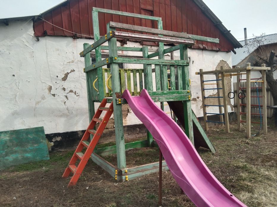 Продам детскую площадку