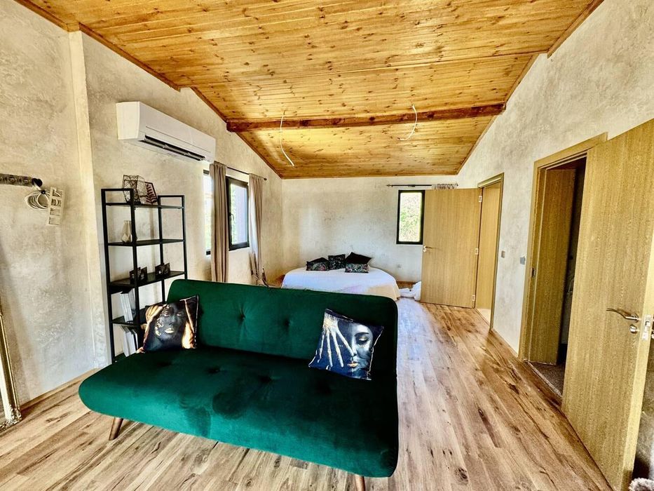 Продава се Къща в Приморско - 300 кв.м за 1300 €/кв.м - Снимка #2