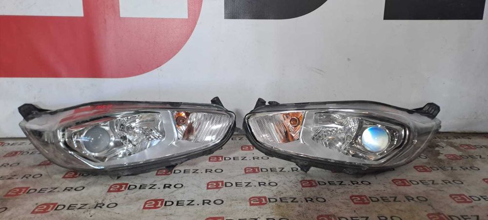 Faruri / Far stanga , Far dreapta Ford Fiesta Facelift 2013 - 2017