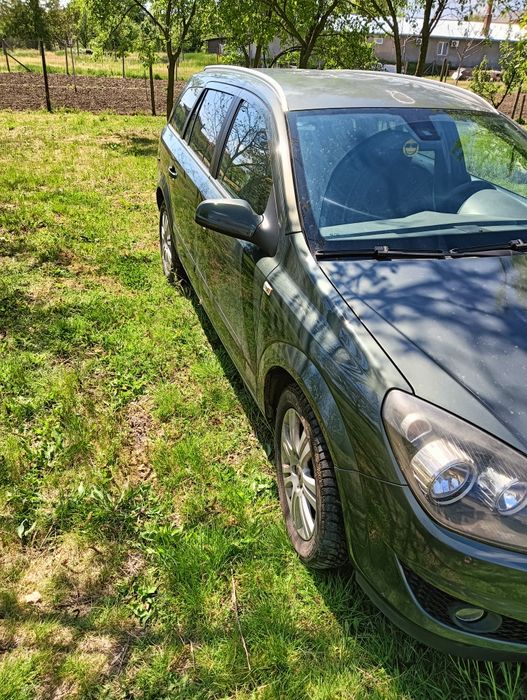 Vând Opel Astra h 17cdti