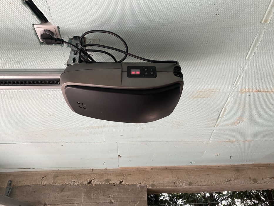 Automatizare Usa Garaj Culisantă Motorline 120 kg produs nou cu garatie !