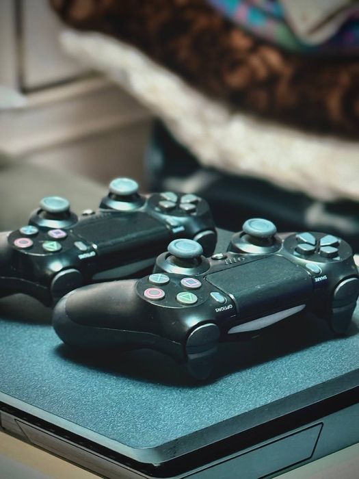 Playstation 4sliim 1 tb