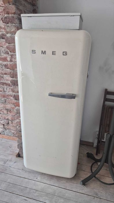 Хладилник "SMEG 50's style"