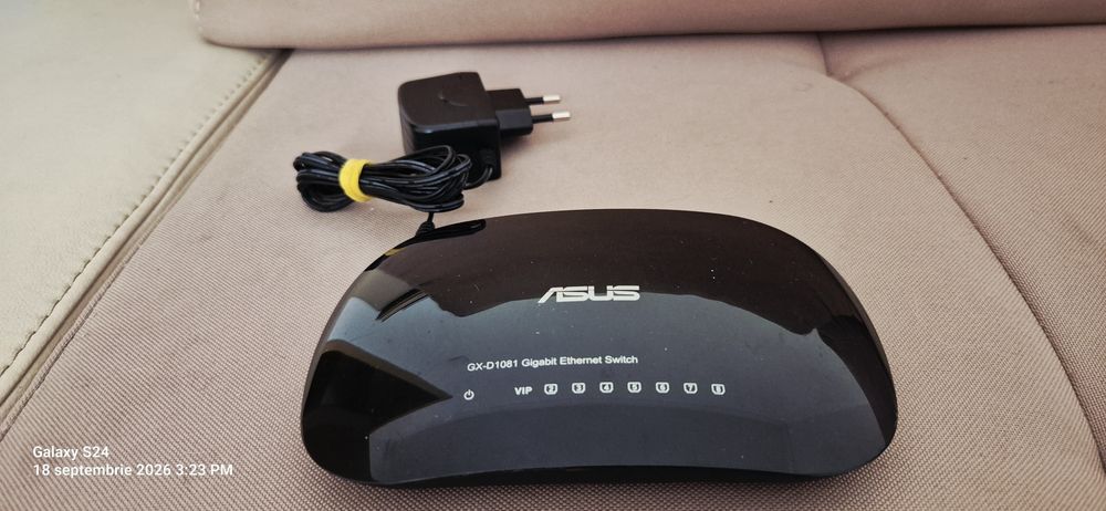 Switch Gigabit Ethernet Asus GX-D1081 de 8 porturi
