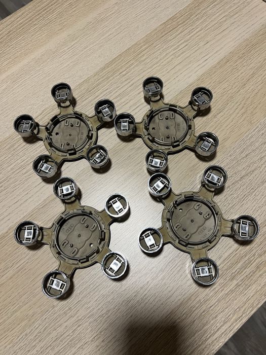 Capacele centrale Audi originale 4 bucati