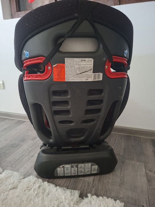 Se vinde. Scaun auto .