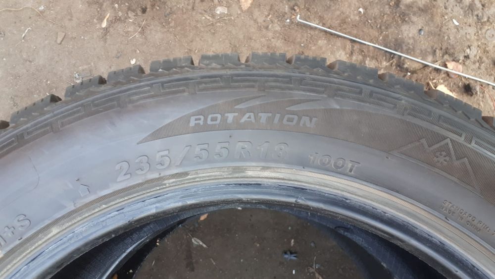 2 балона шины 235/55 R18  шипованные