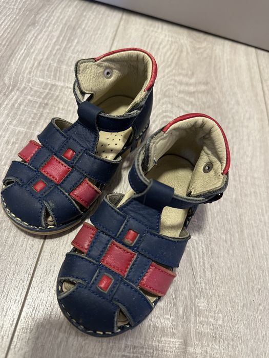 Продам ортопедические сандали