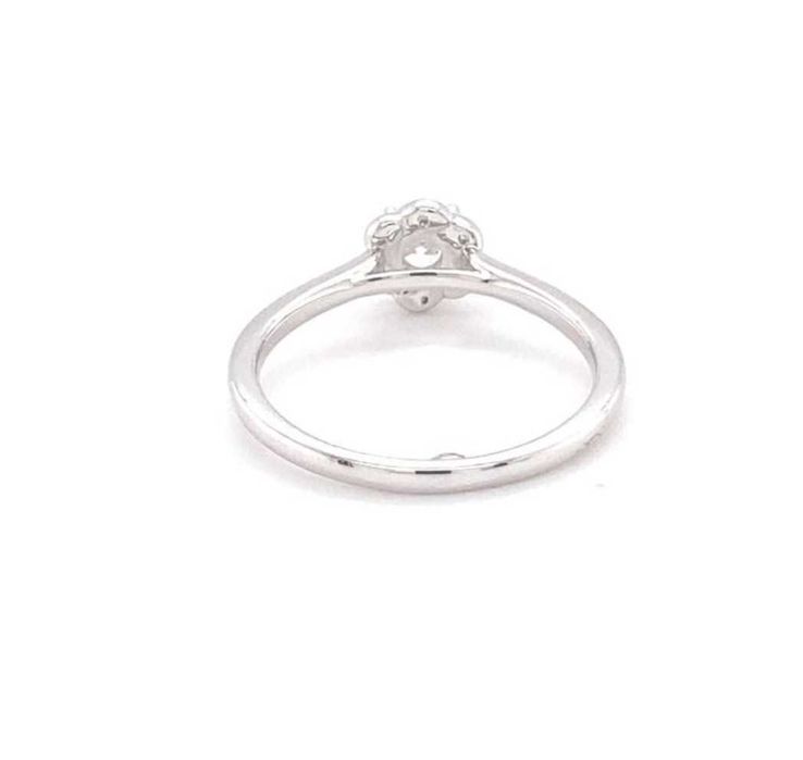 Пръстен от бяло злато и диаманти