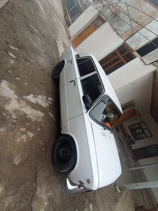 jiguli vaz 21011