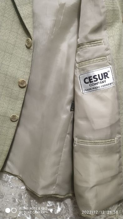 Продаётся пиджак