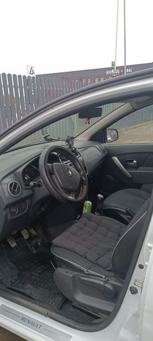 Рено сандеро 2015г