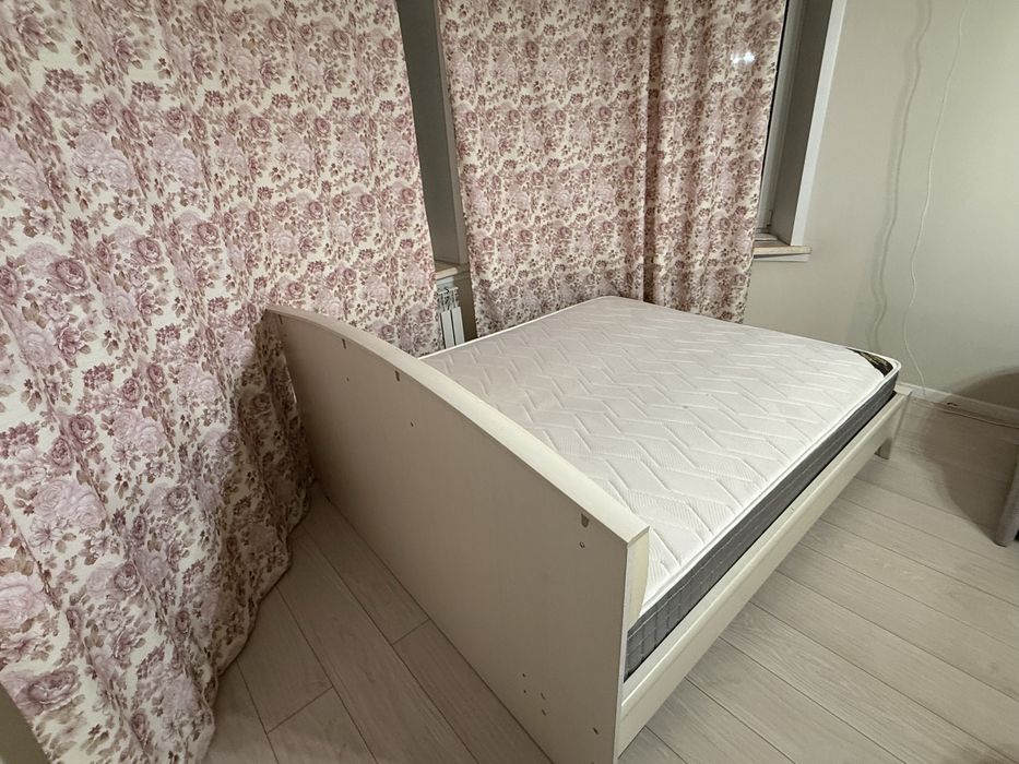 Кровать двухспальная