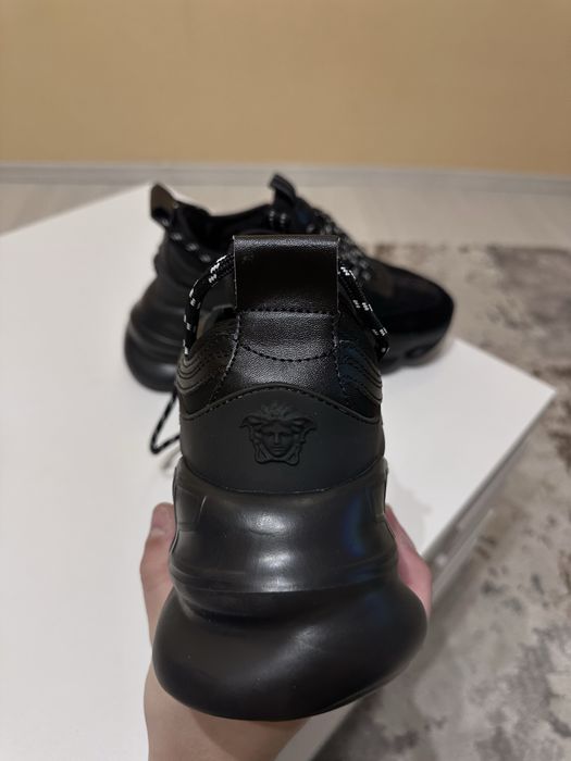 Versace Chain Reaction Black