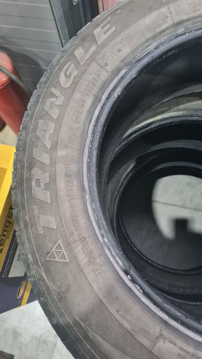 Продам шины летние б/у 235/60r18