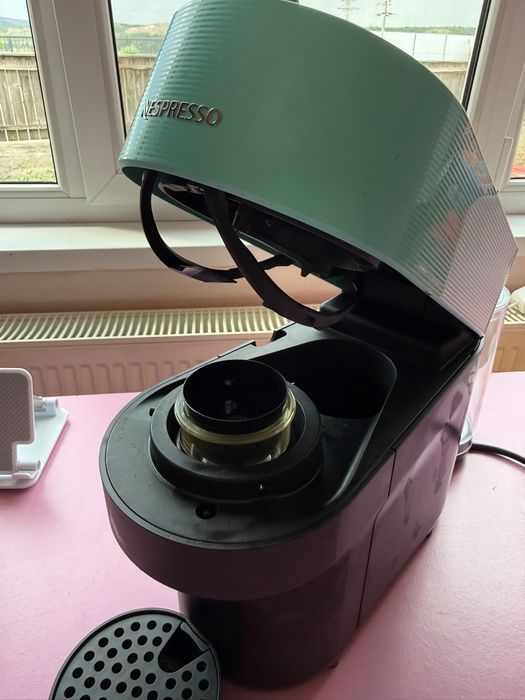Aparat de cafea Nespresso Vertuo in garantie