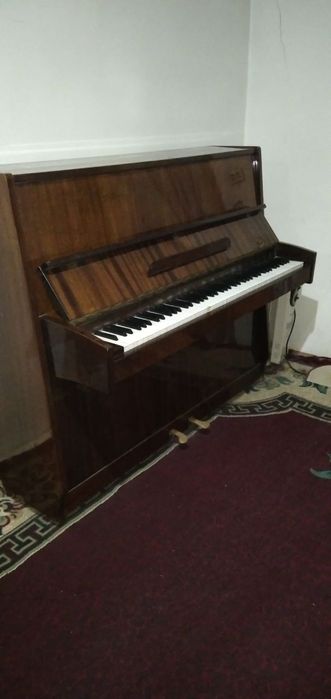 Продаётся пианино