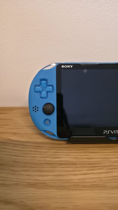 Playstation Vita 2000, Modat, 1500 jocuri, 10 in 1