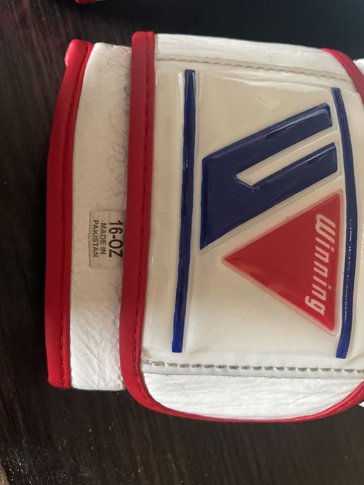 Winning боксёрские перчатки