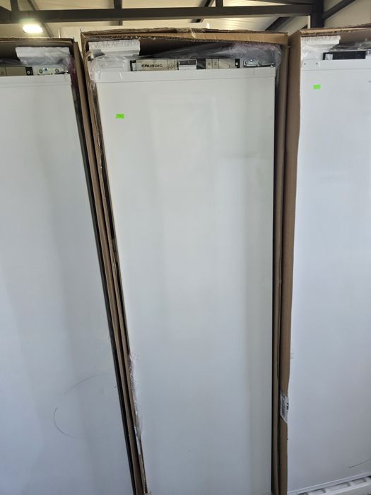 Хладилник/охладител за вграждане Grundig GSMI 25730 FN
