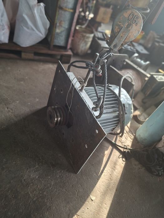 Elektrodvigatel sotiladi 27kw 1500oborot